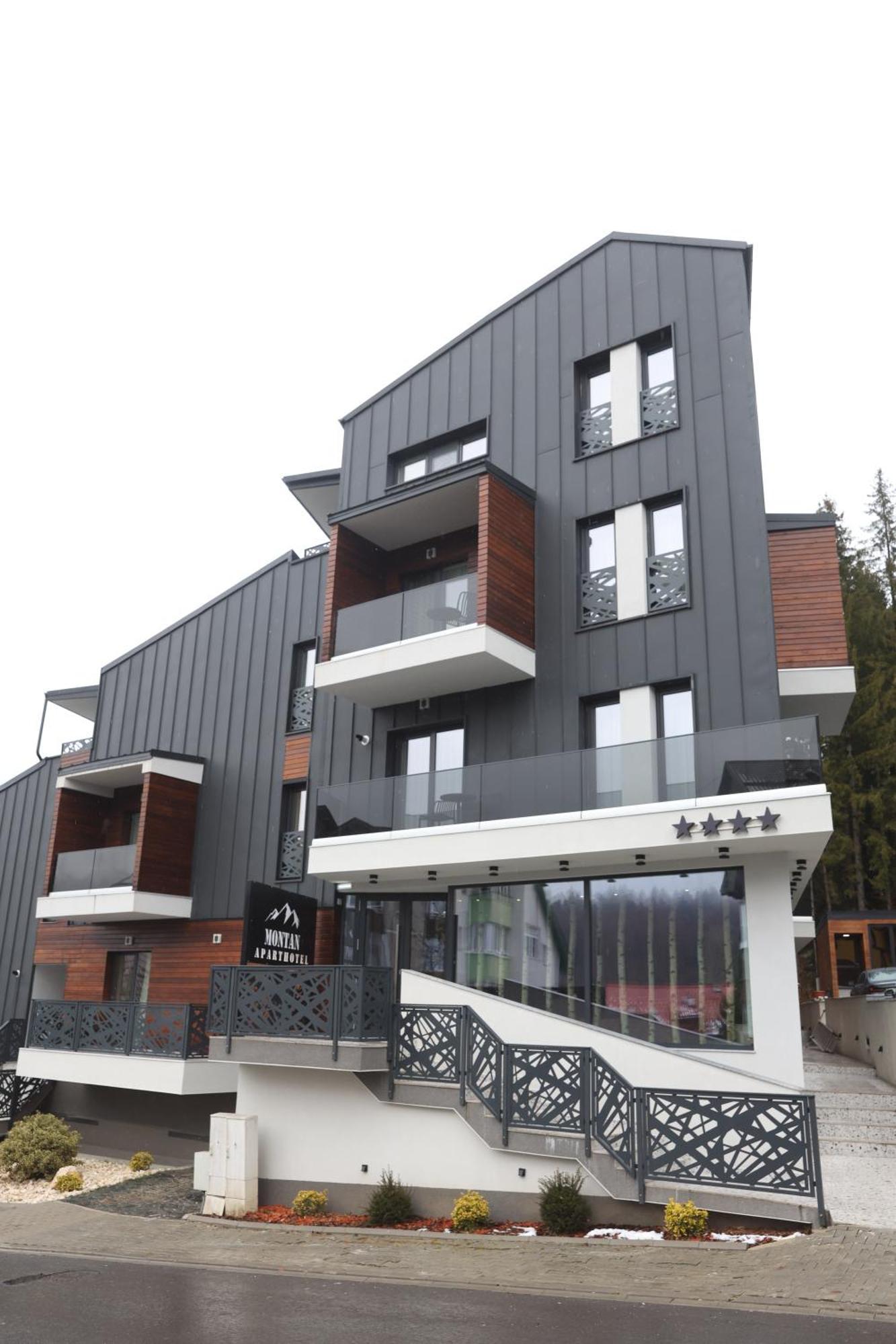 Montan-Aparthotel Predeal Buitenkant foto